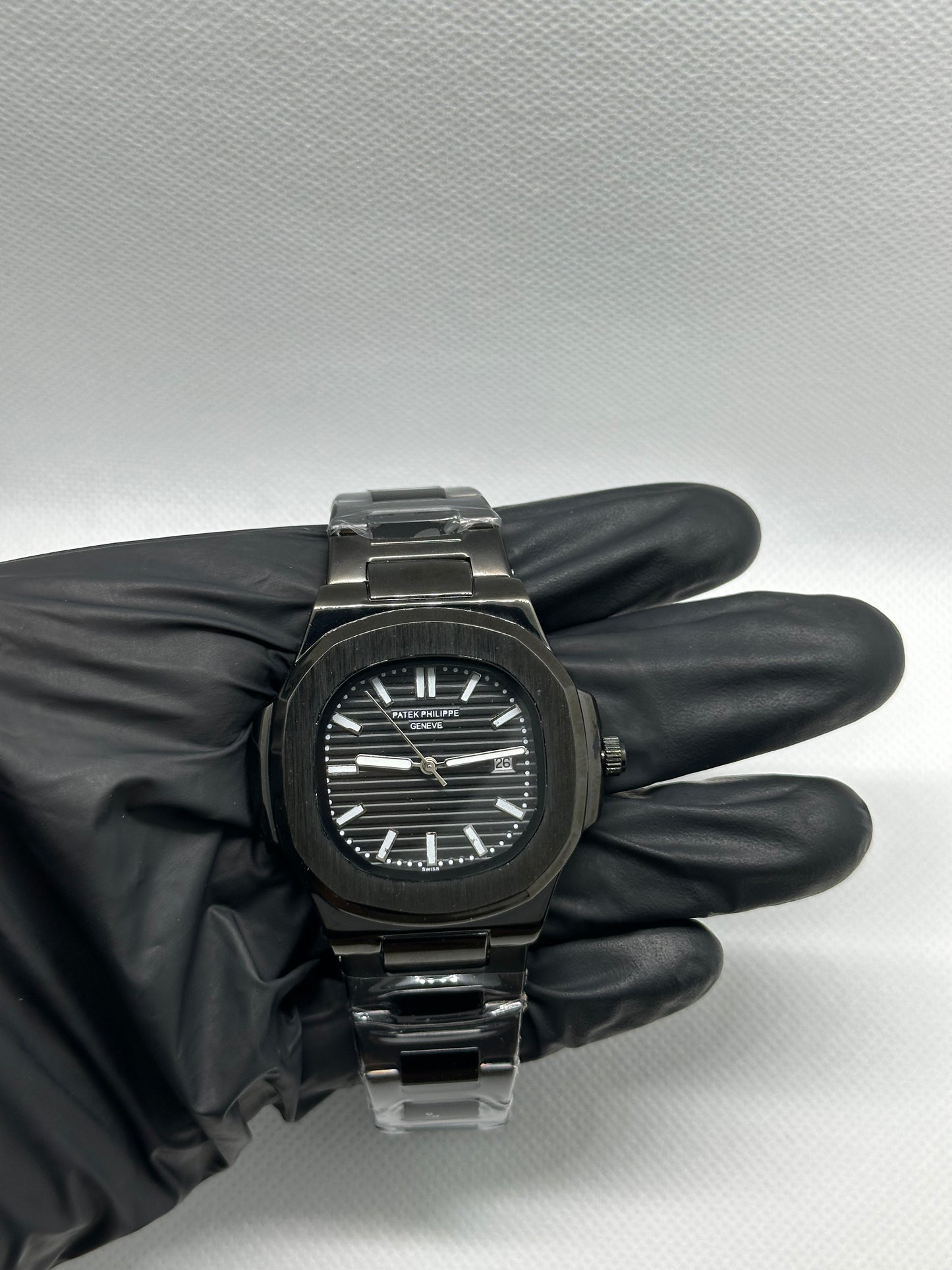 Patek Philippe Full Black Watch – Trendy Men’s Watch Online