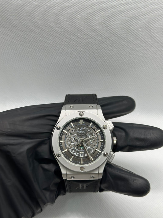 Hublot Strap Watch – Best Price for Men’s Watches in Pakistan
