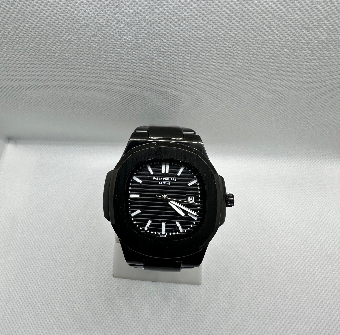 Patek Philippe Full Black Watch – Trendy Men’s Watch Online