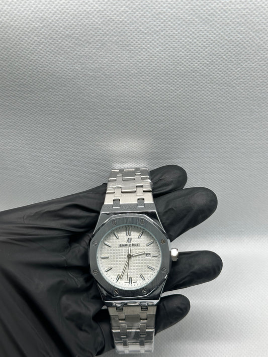 Audemars Piguet White Dial Watch – Premium Men’s Edition