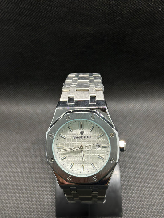 Audemars Piguet White Dial Watch – Premium Men’s Edition
