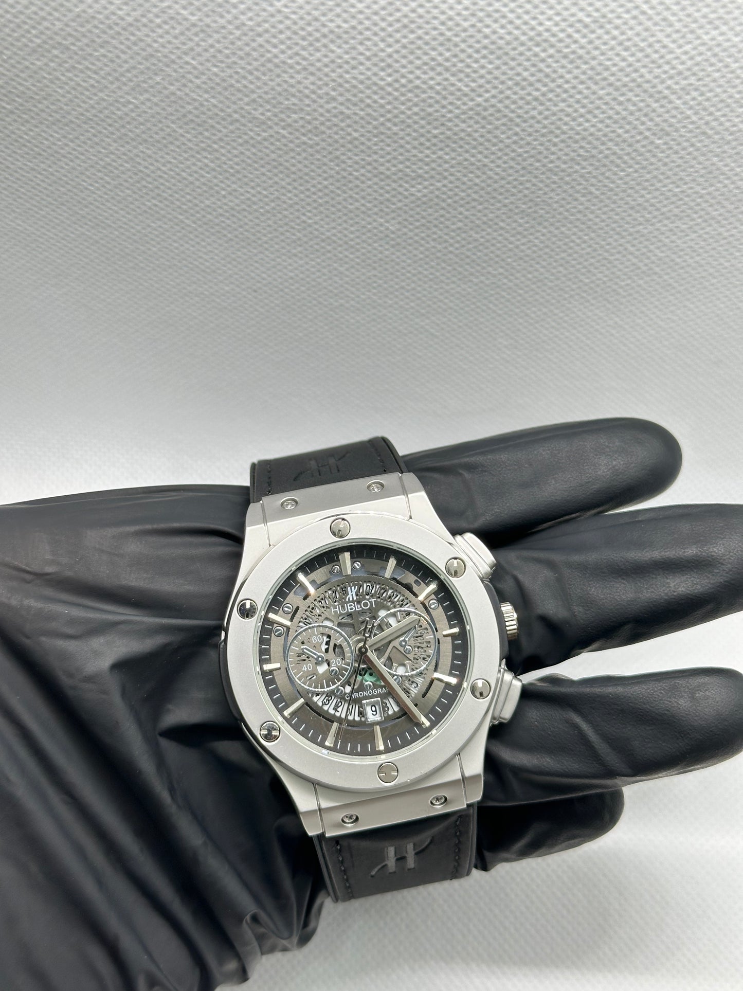 Hublot Strap Watch – Best Price for Men’s Watches in Pakistan